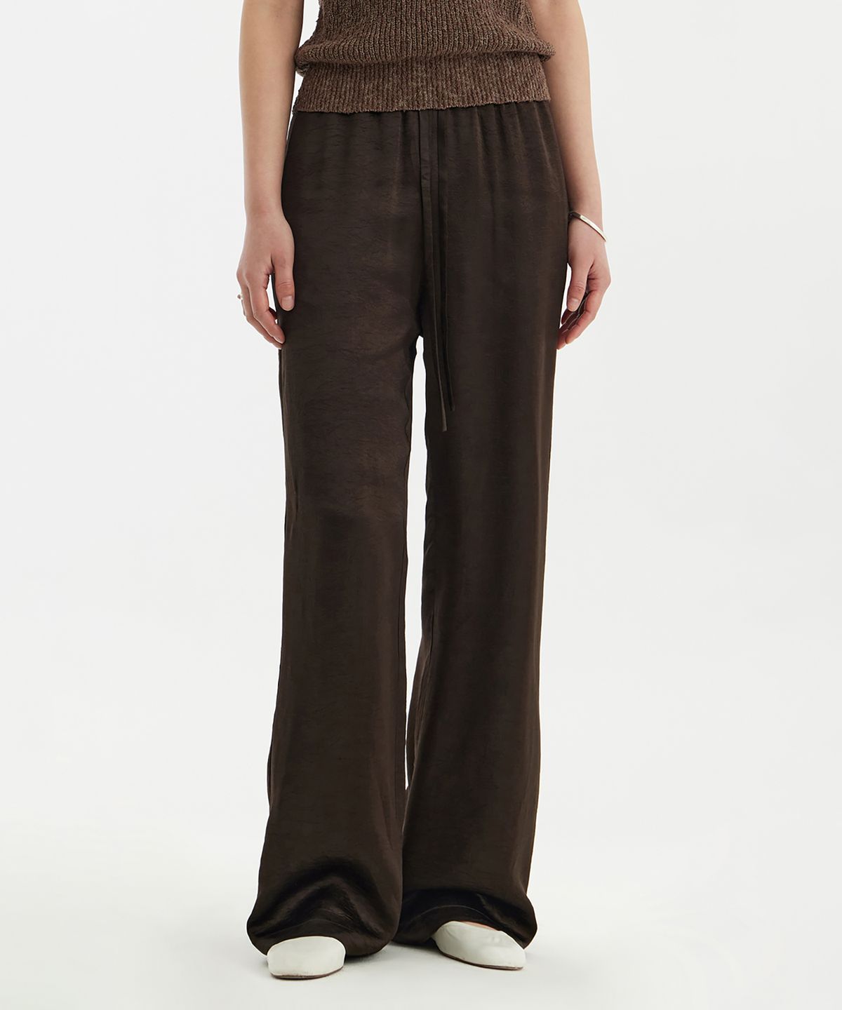 유스(YOUTH) Fluid Straight-Leg Pants - Dark Brown