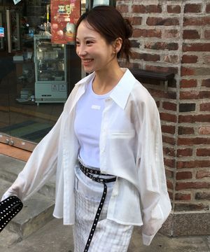 베이직 에센셜 슬리브리스 탑 WT