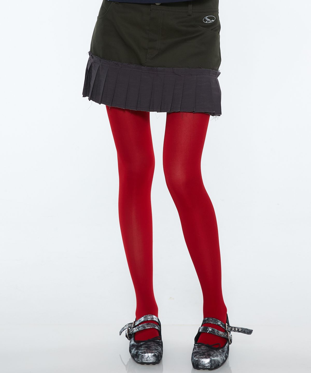 러브이즈트루(LUVISTRUE) CURVED L PLEATS SKIRT(KHAKI)
