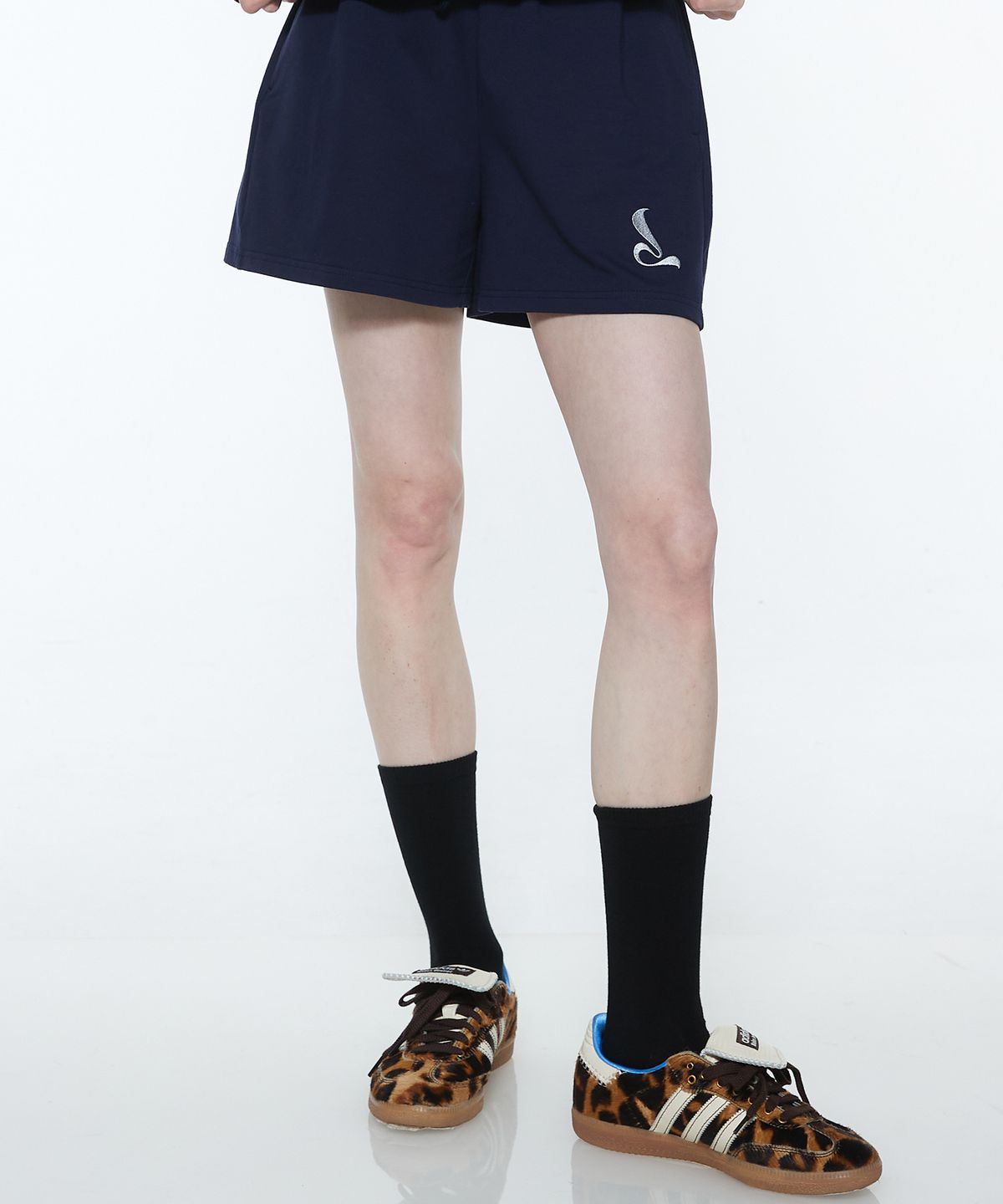 러브이즈트루(LUVISTRUE) CURVED L SET PANTS(NAVY)