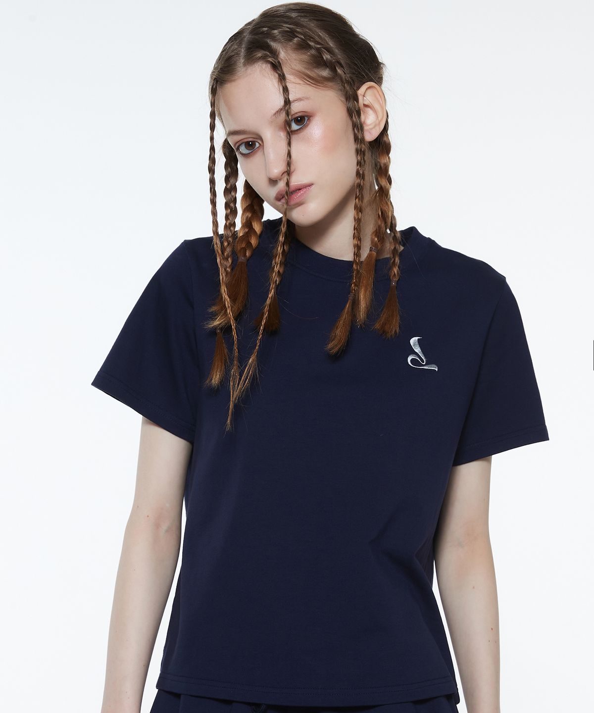 러브이즈트루(LUVISTRUE) CURVED L SET TEE(NAVY)