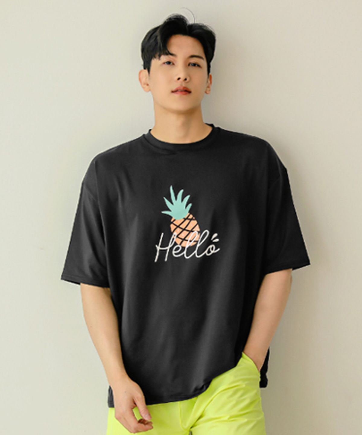 튜브트리(TUBE TREE) 남성용 헬로 루즈핏 반팔 래쉬가드 A605 블랙