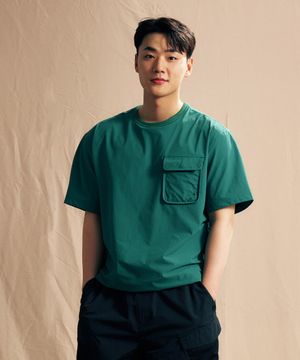[이민재 착용] 우븐 스트레치 라운드 티셔츠-그린