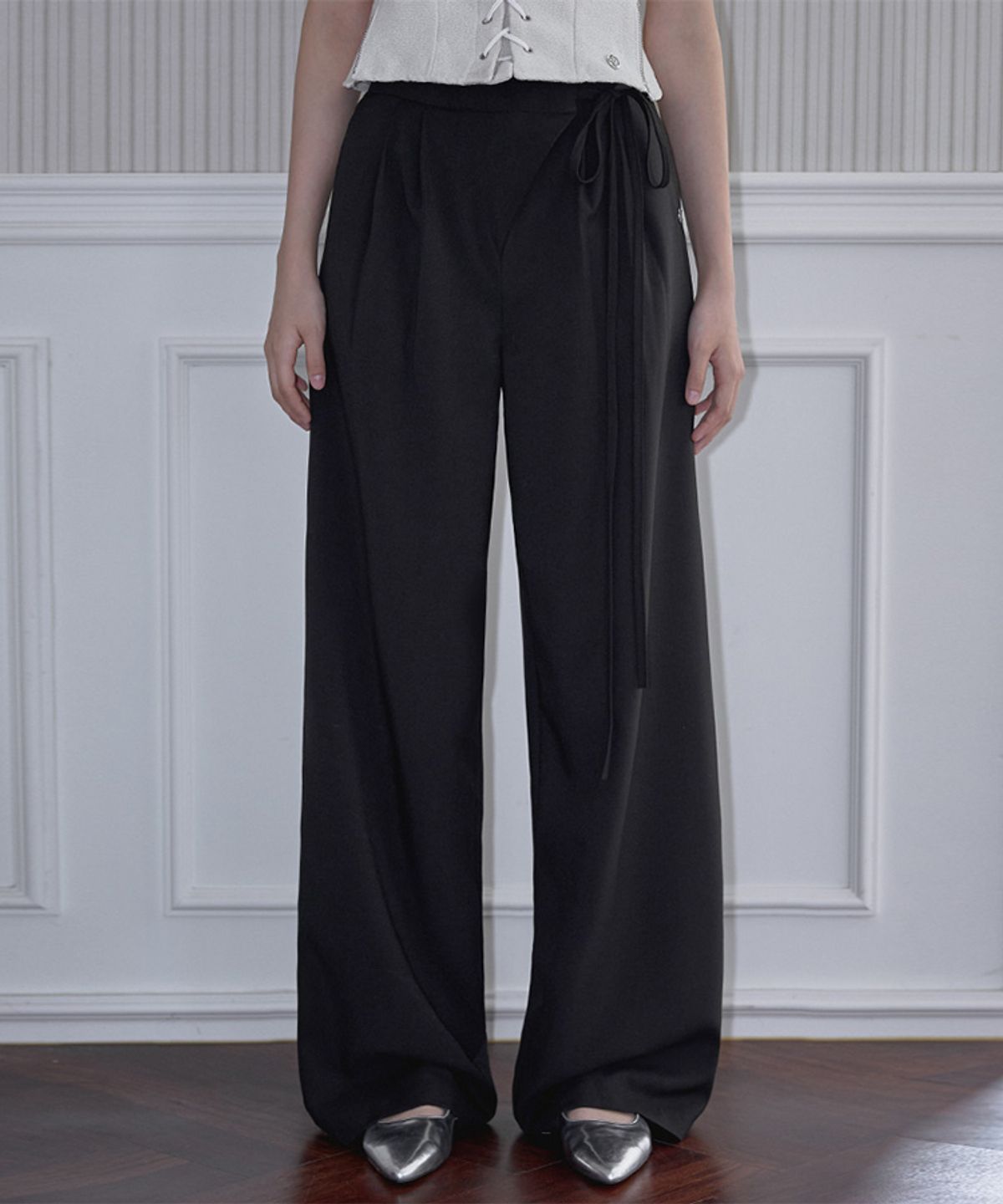 로제프란츠(ROSEFRANTZ) Pintuck Strap Wide Slacks [Black]