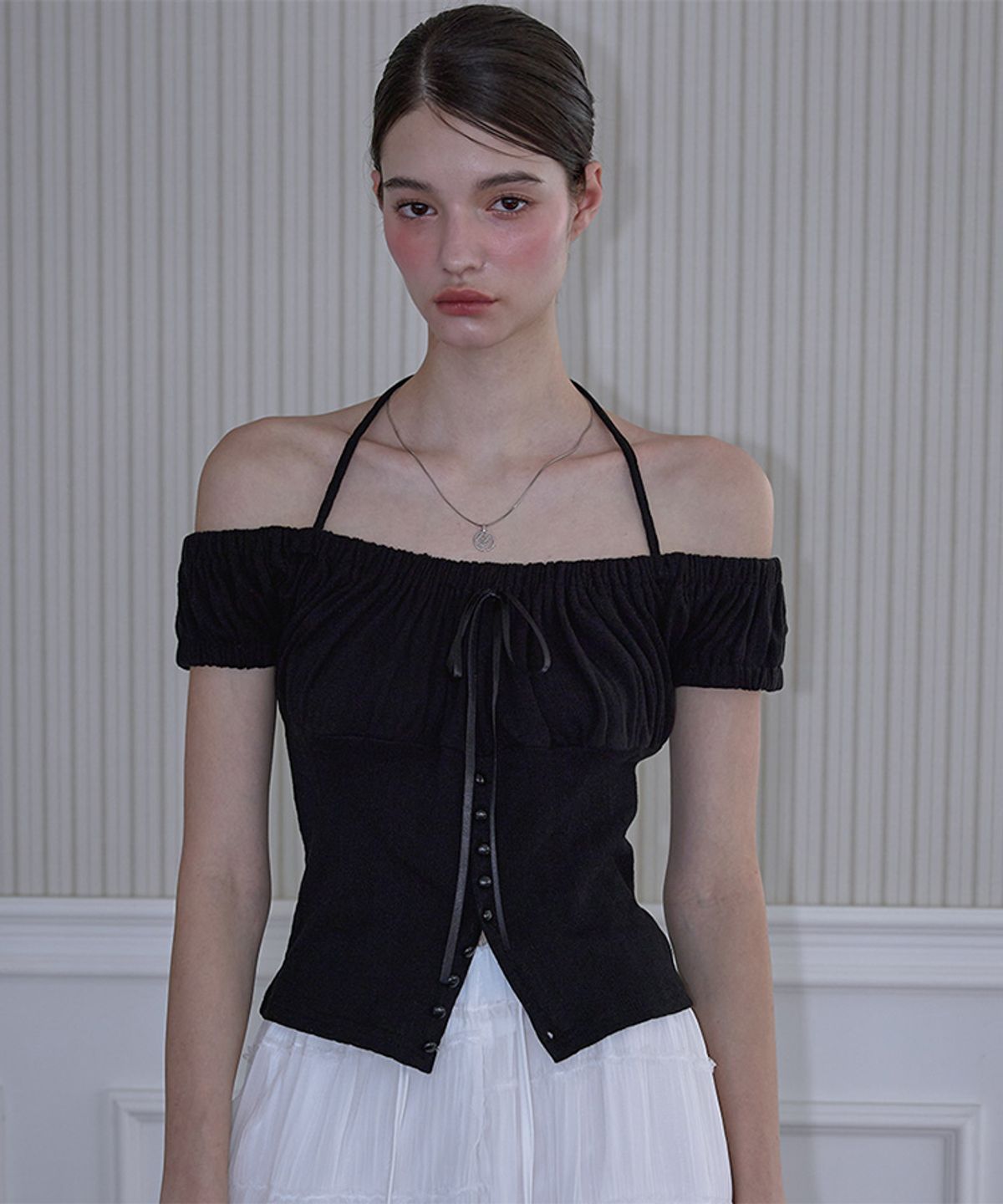 로제프란츠(ROSEFRANTZ) Shirring Halter Off Shoulder T-shirt [Black]