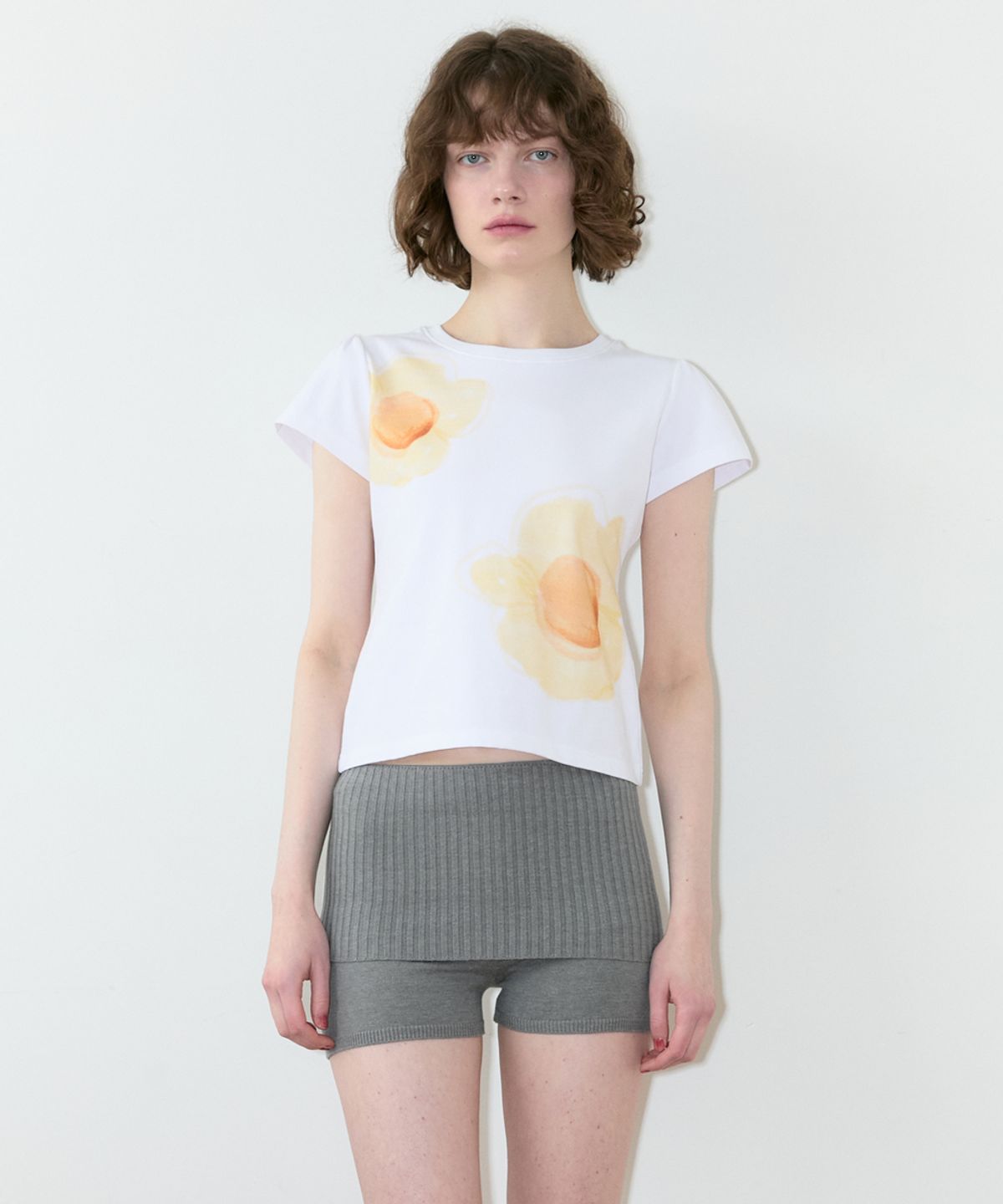 시눈(SINOON) Egg Flower Puff T-Shirt (White)