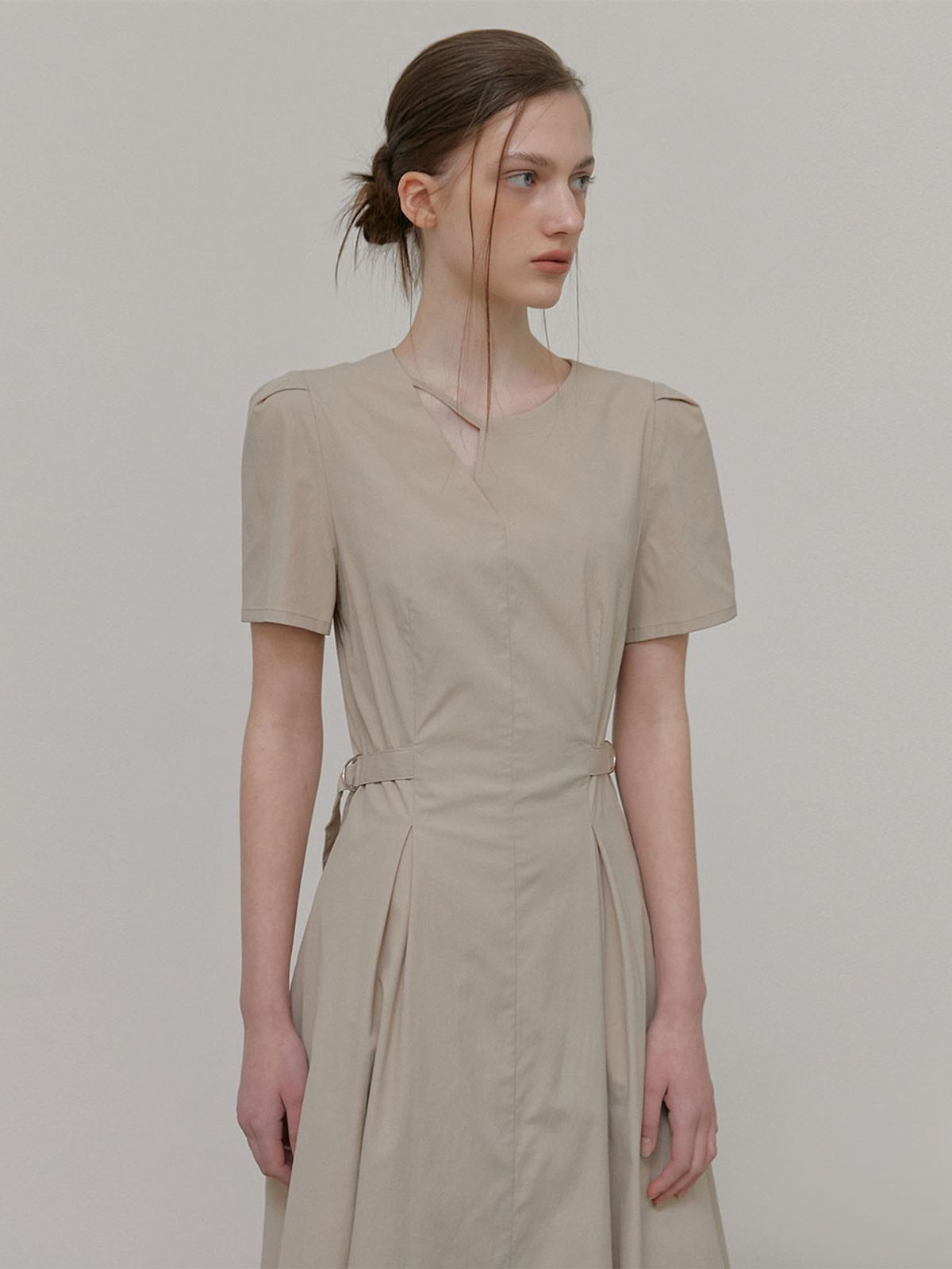 에트몽(ETMON) Neck Strap Belt Dress, Beige