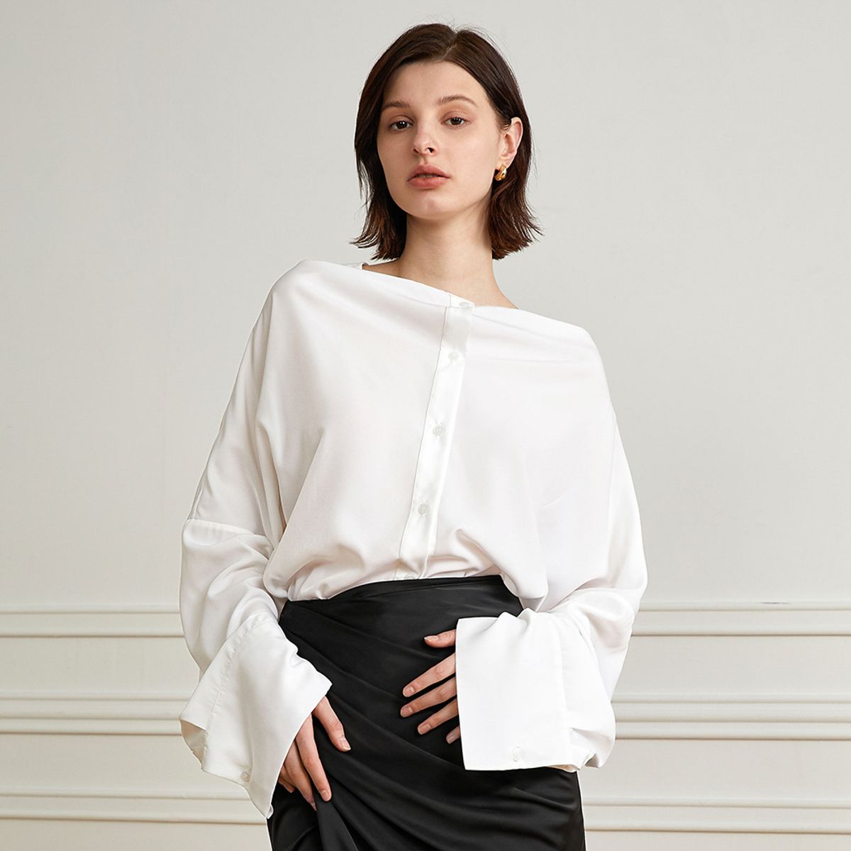 와이와이아이엠(YYIAM) YY_Big cuff one-line collar shirt