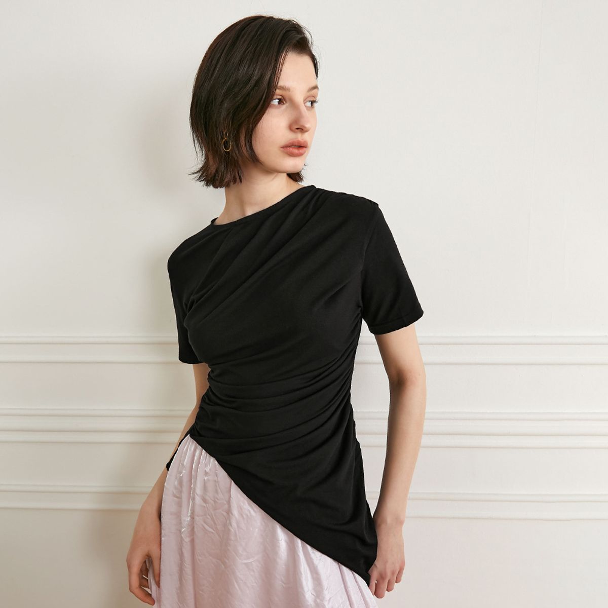 와이와이아이엠(YYIAM) YY_Asymmetric fitted top_BLACK