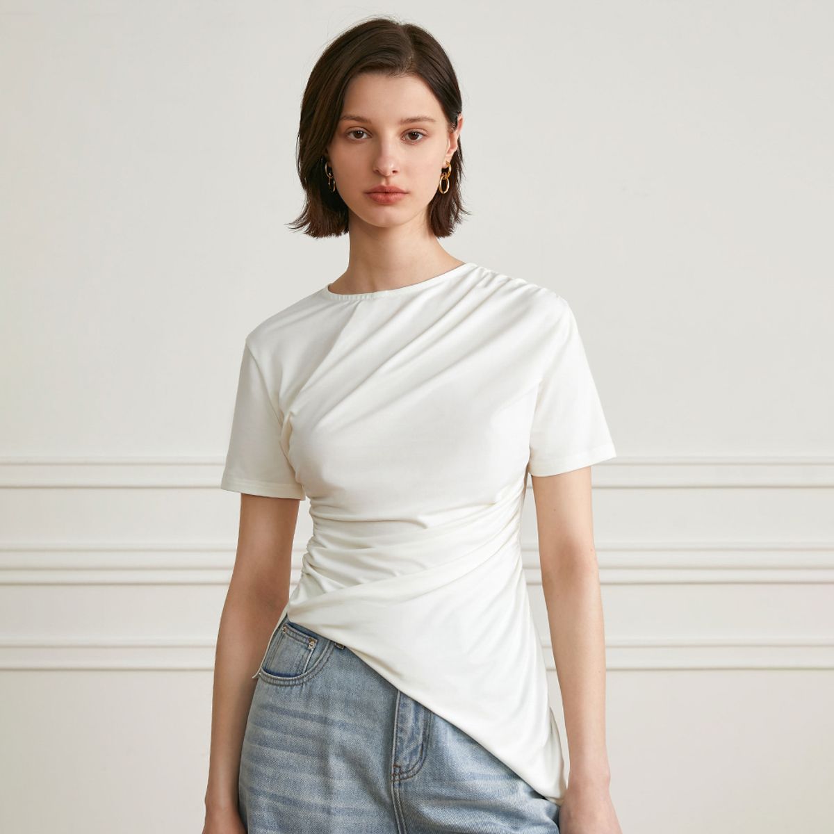 와이와이아이엠(YYIAM) YY_Asymmetric fitted top_WHITE