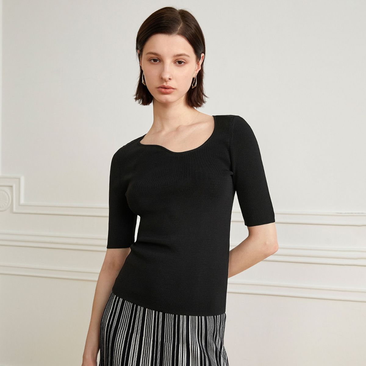 와이와이아이엠(YYIAM) YY_Short-sleeved summer knit top