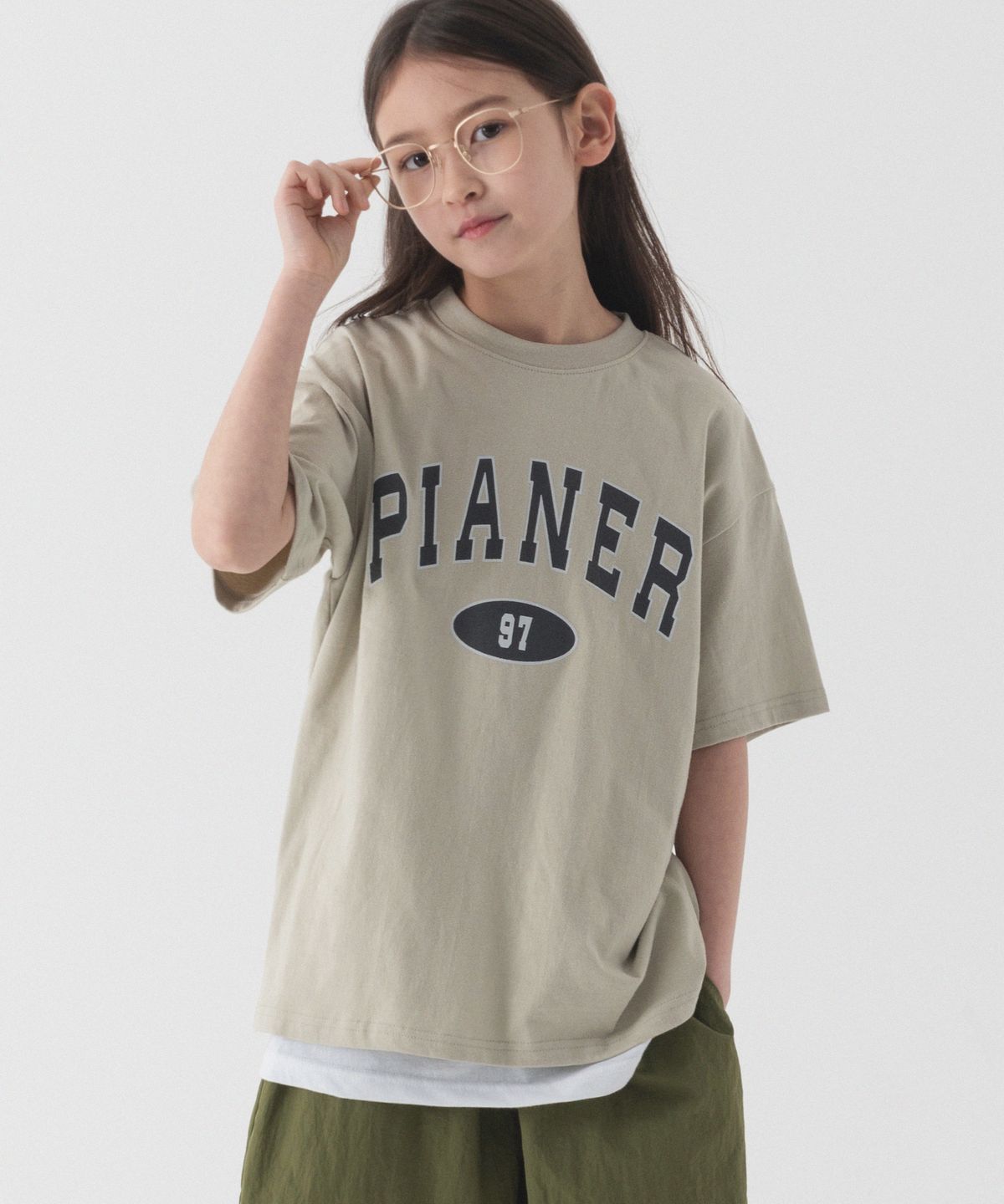피아네르 키즈(PIANER KIDS) 97 아치 로고 오버핏 반팔 (연카키)