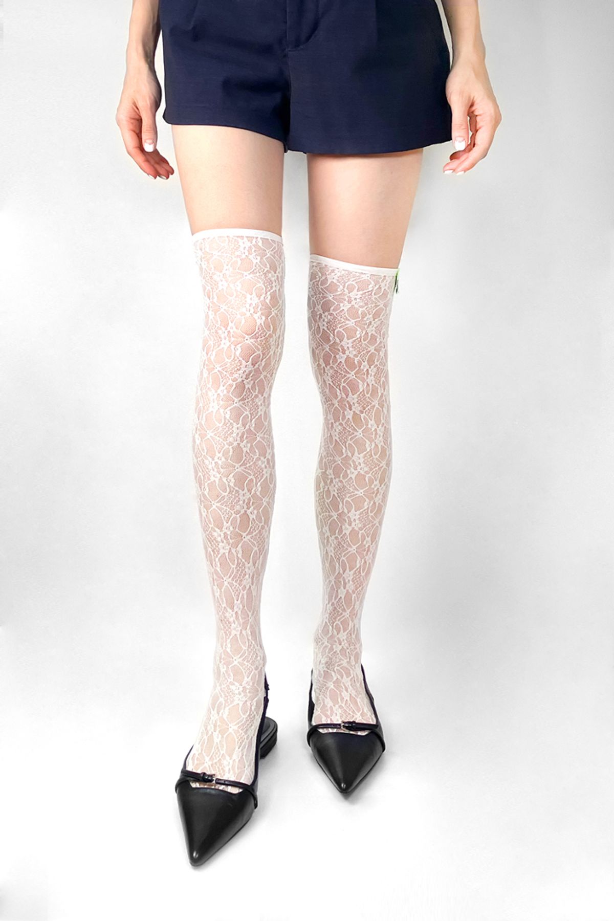 로맨틱타이거(ROMANTIC TIGER) lace tied ribbon knee high stockings (white)