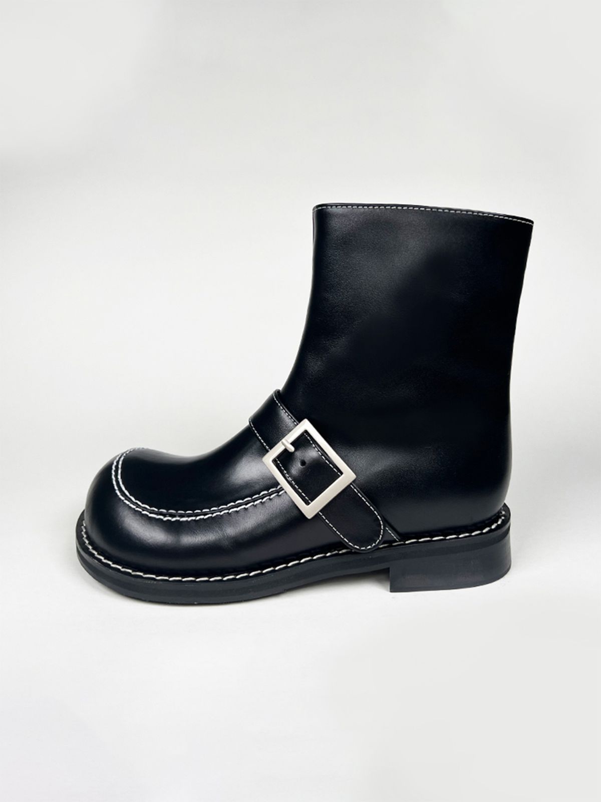 히푸(hippu) Square Buckle Boots [Black]