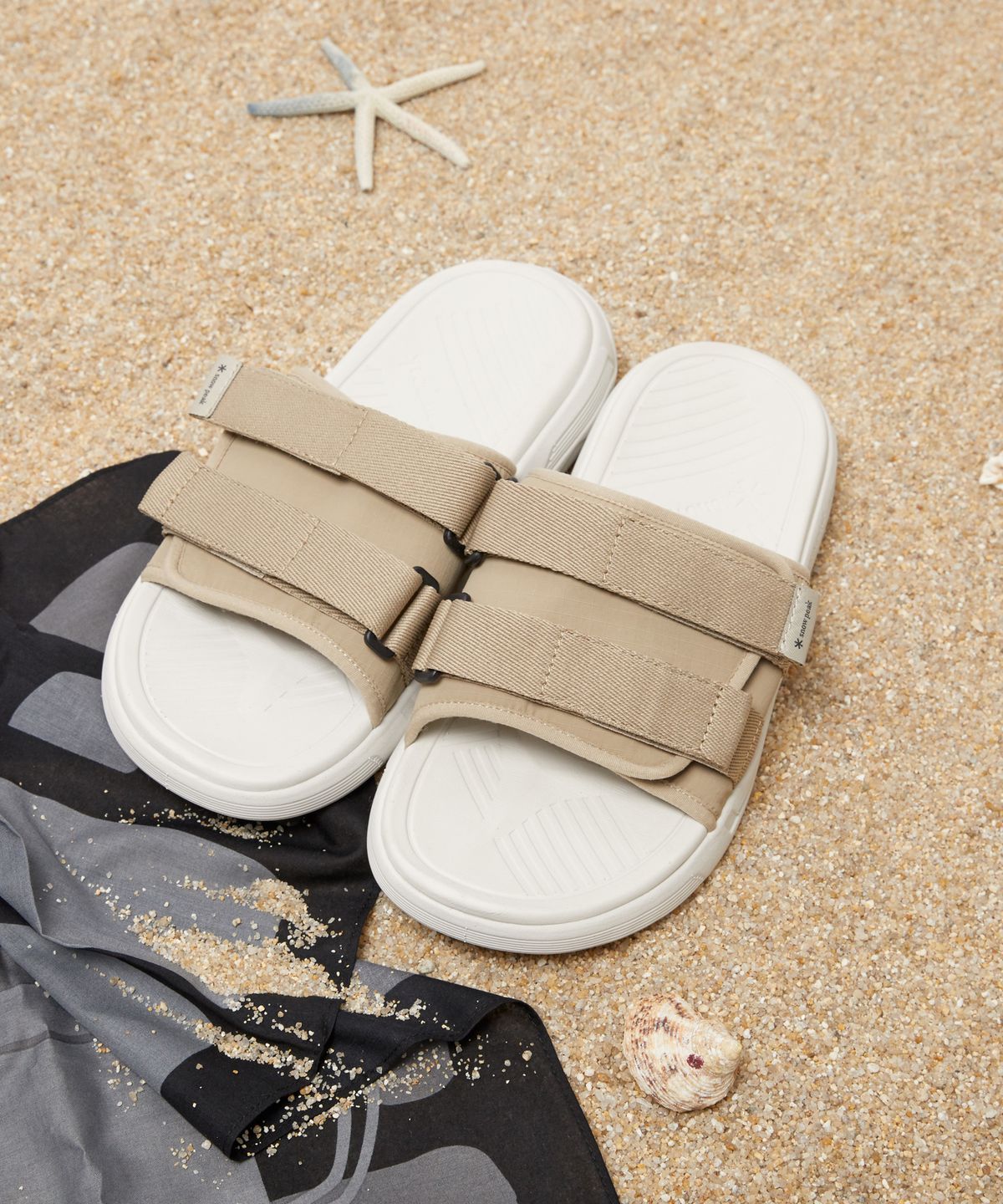스노우피크 어패럴(SNOWPEAK APPAREL) 크런치3 슬라이드 Beige (S24MUFSD37)