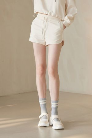 엔타르티카 미니 밴딩 숏팬츠 아이보리