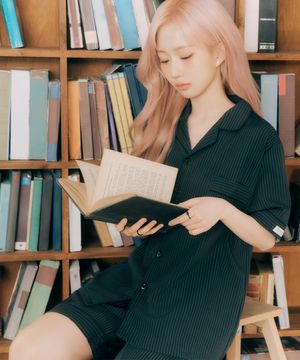 [2PACK] 실크핏 모던 반팔 반바지 커플 잠옷 세트