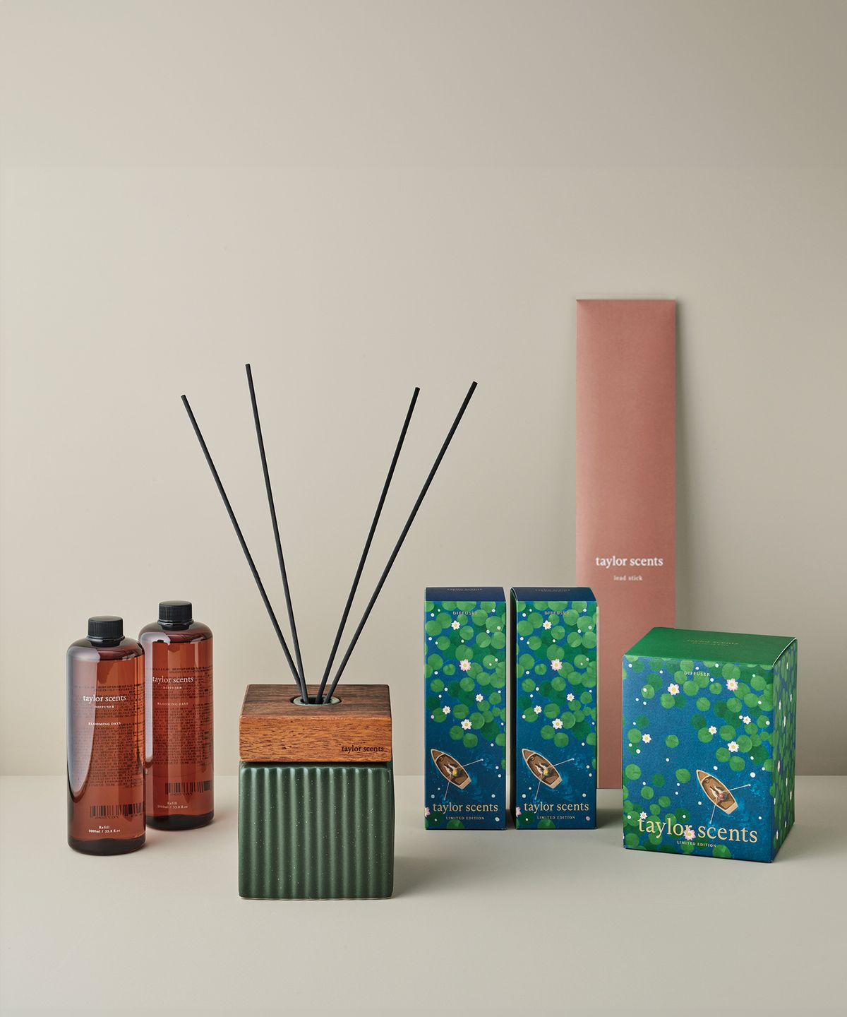 테일러센츠(TAYLOR SCENTS) 오브제 디퓨저 2L 로투스힐