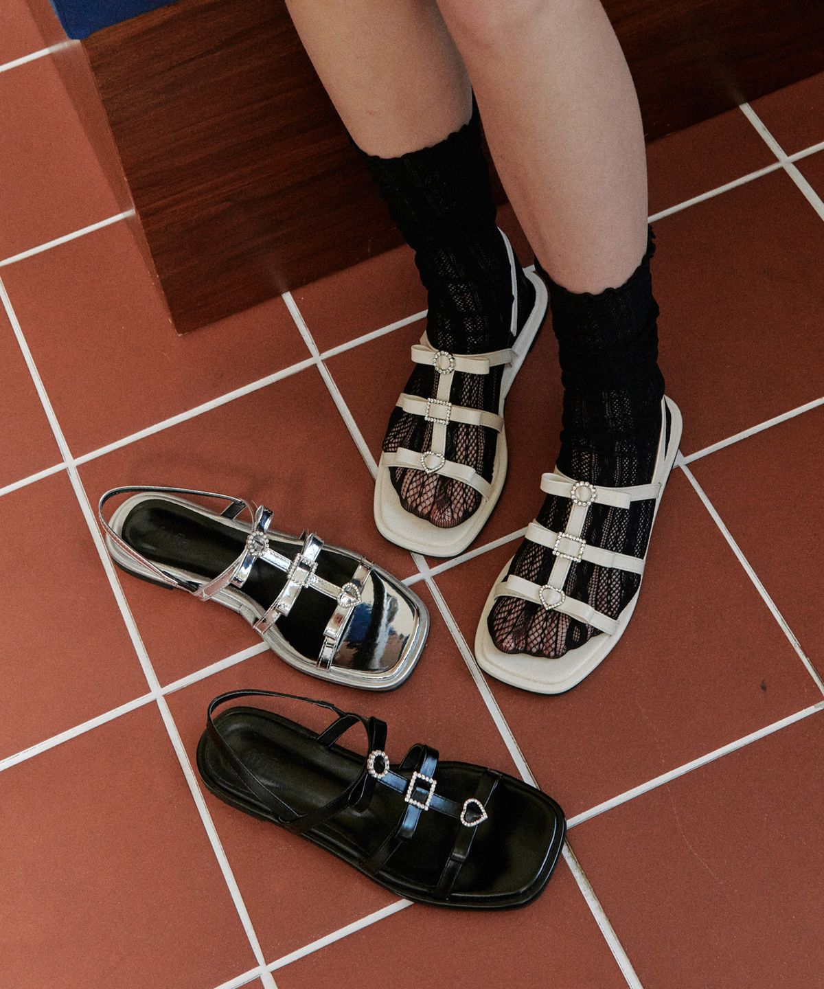 프리플라(FRI FLA) ljh7051 jewelled strap sandal _ 3colors