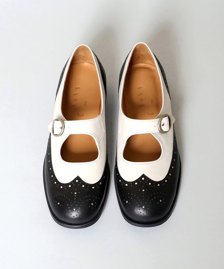 Wingtip Brogue Mary Jane Shoes . Black & White