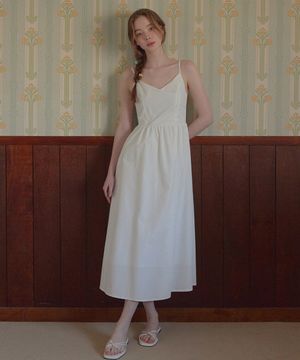 쥬엔느 슬리브리스 원피스