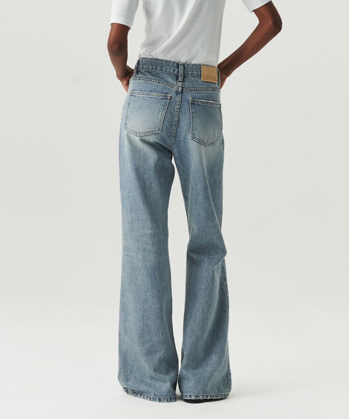 르바(LEVAR) Relaxed Boots Cut Denim - Light Blue