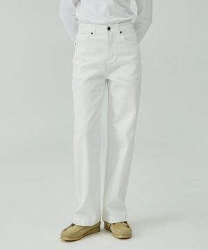 페이트로 7601 세미와이드핏 화이트 데님팬츠