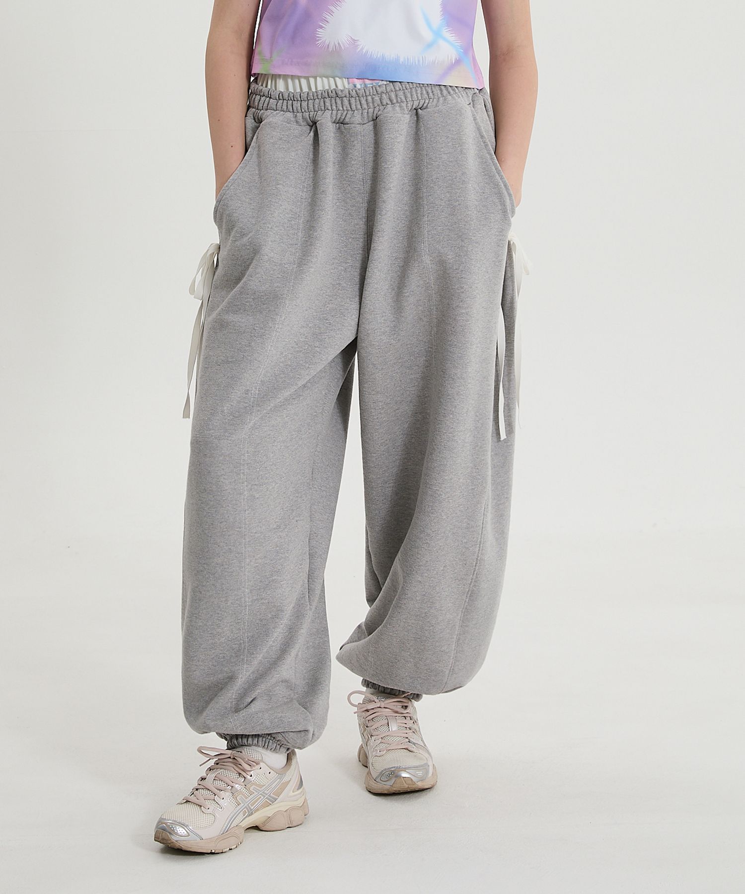 ★Wai Kei★ Logo embroidered sweatpants grey YKBE01PT06-2 MUSINSA | WAI KEI Double Banded Ribbon Sweat Pants Gray
