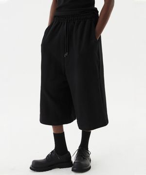 크루셜 배기 버뮤다 스웨트 팬츠 블랙