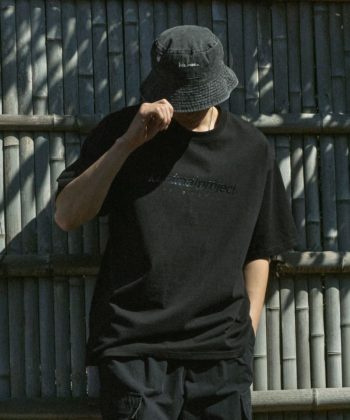미니멀프로젝트(MINIMALPROJECT) 시그니처 실리콘 로고 반팔티셔츠 MST160 [BLACK]