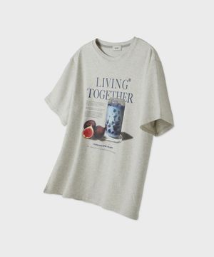 리빙투게더 피그프루츠 티셔츠