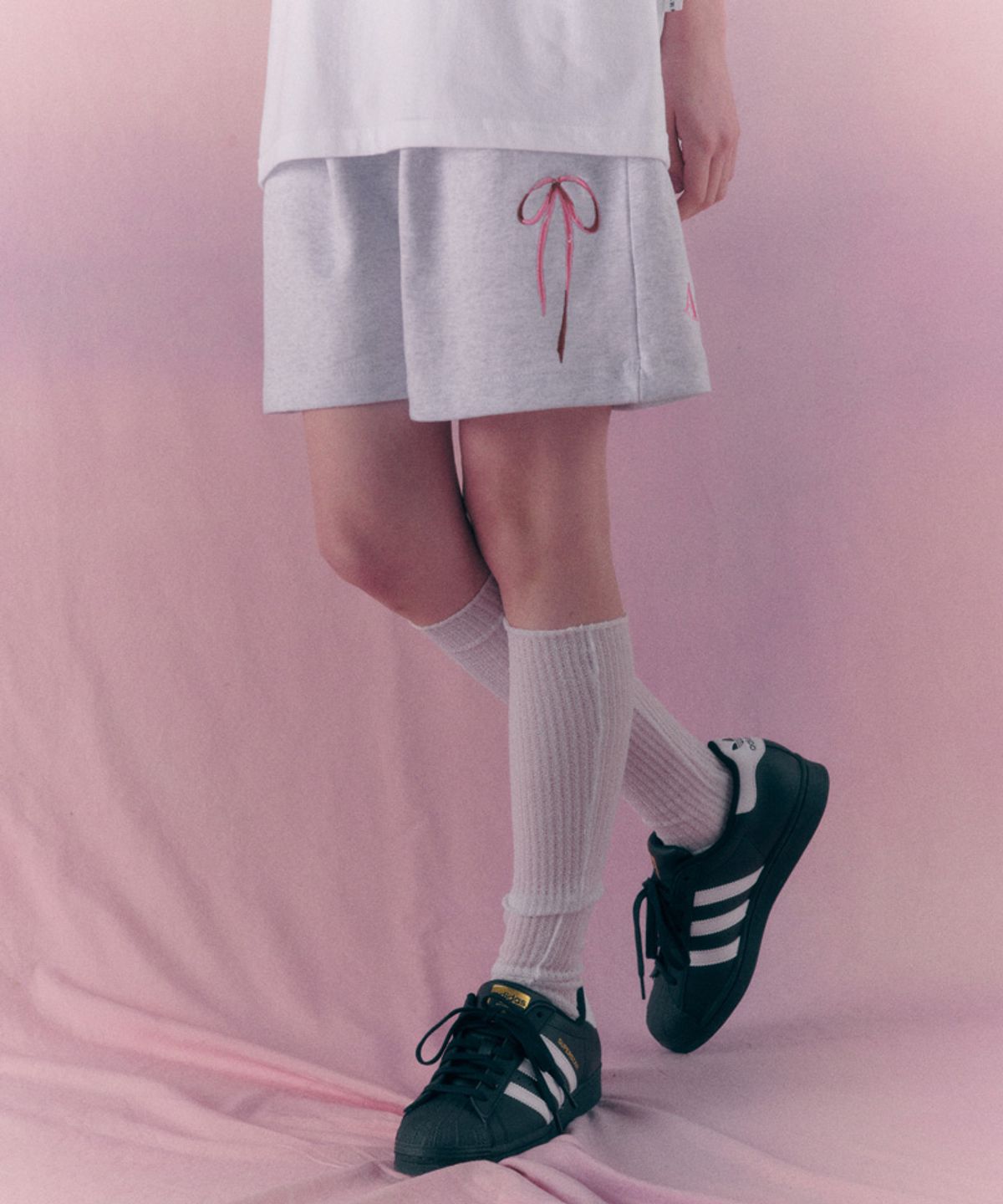엠블러(AMBLER) Ribbon shorts 버뮤다 원턱 스웨트 숏츠 반바지 ASP701 (백멜란지)