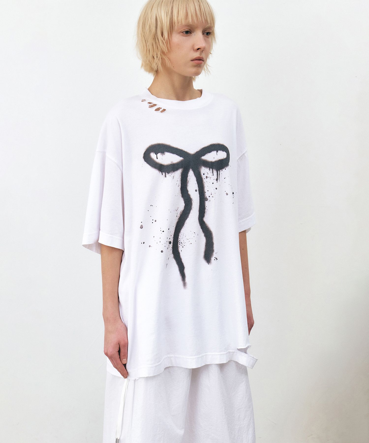 ＼半額SALE／ | MUSINSA INSILENCE WHITE T-shirt Spray Distressed WOMEN トップス