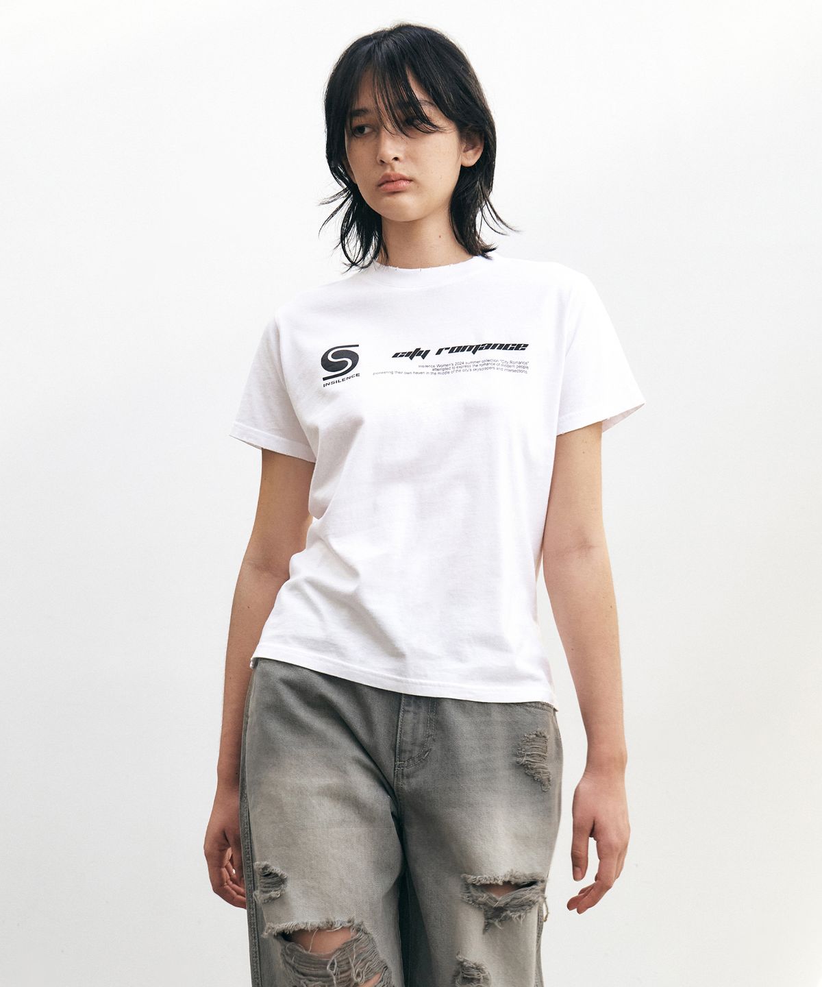 인사일런스 우먼(INSILENCE WOMEN) 심볼 로고 티셔츠 WHITE