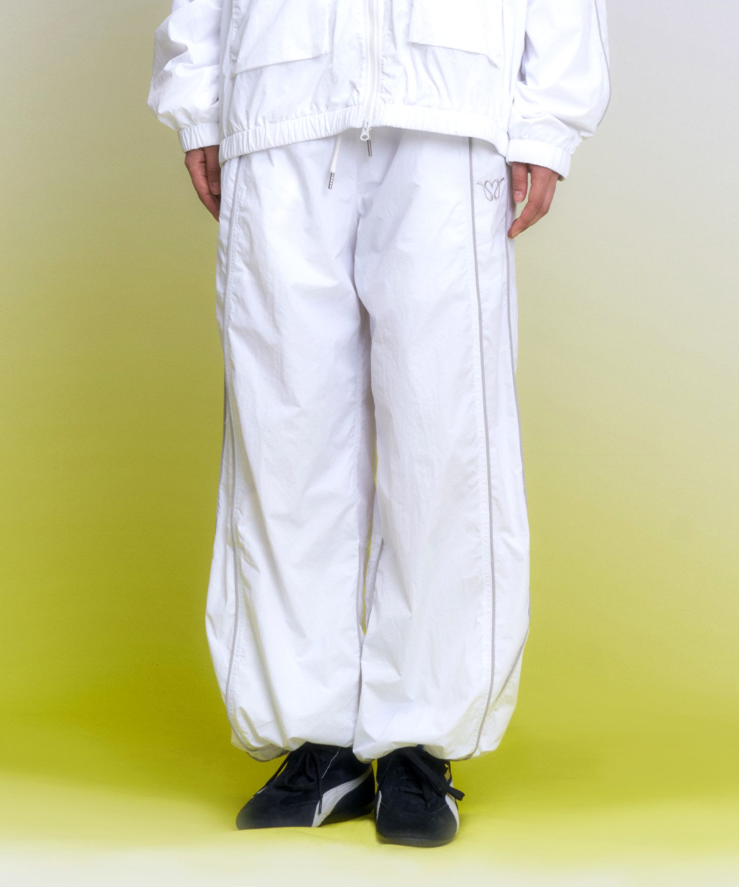 パンツ ILLIGO 129 PIPING NYLON TRACK PANTS 4BUK018 MUSINSA | ILLIGO 129 Piping Nylon Track Pants White