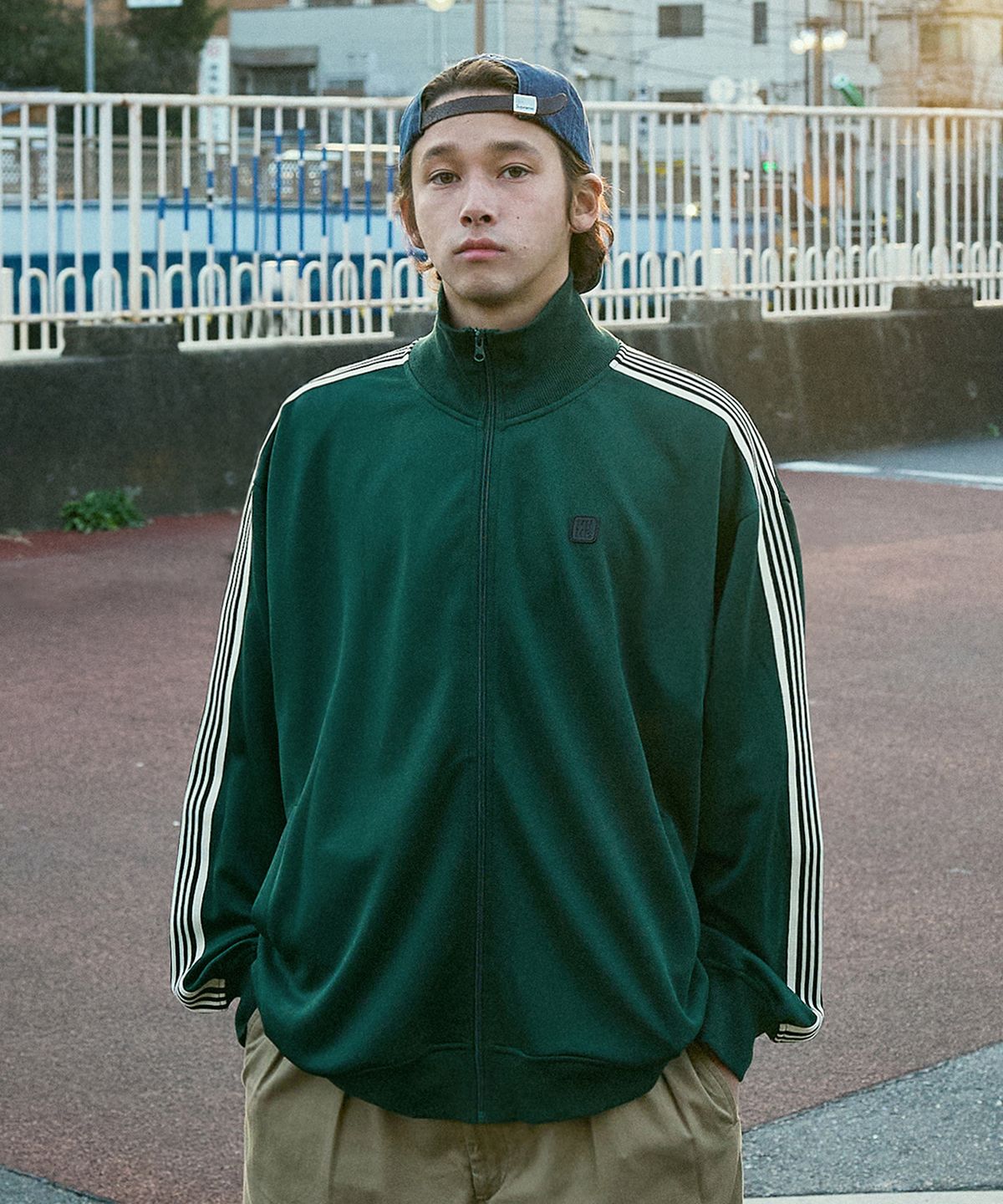 미니멀프로젝트(MINIMALPROJECT) 사이드 라인 포인트 트랙 자켓 MJK119 [GREEN]