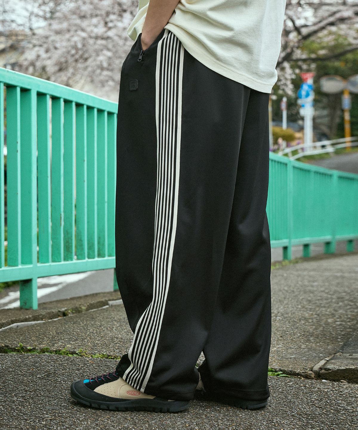 미니멀프로젝트(MINIMALPROJECT) 사이드 라인 트레이닝 팬츠 MTP122-Z [BLACK]