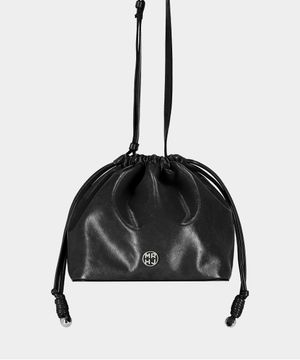 체리 스트랩 버킷 크로스백