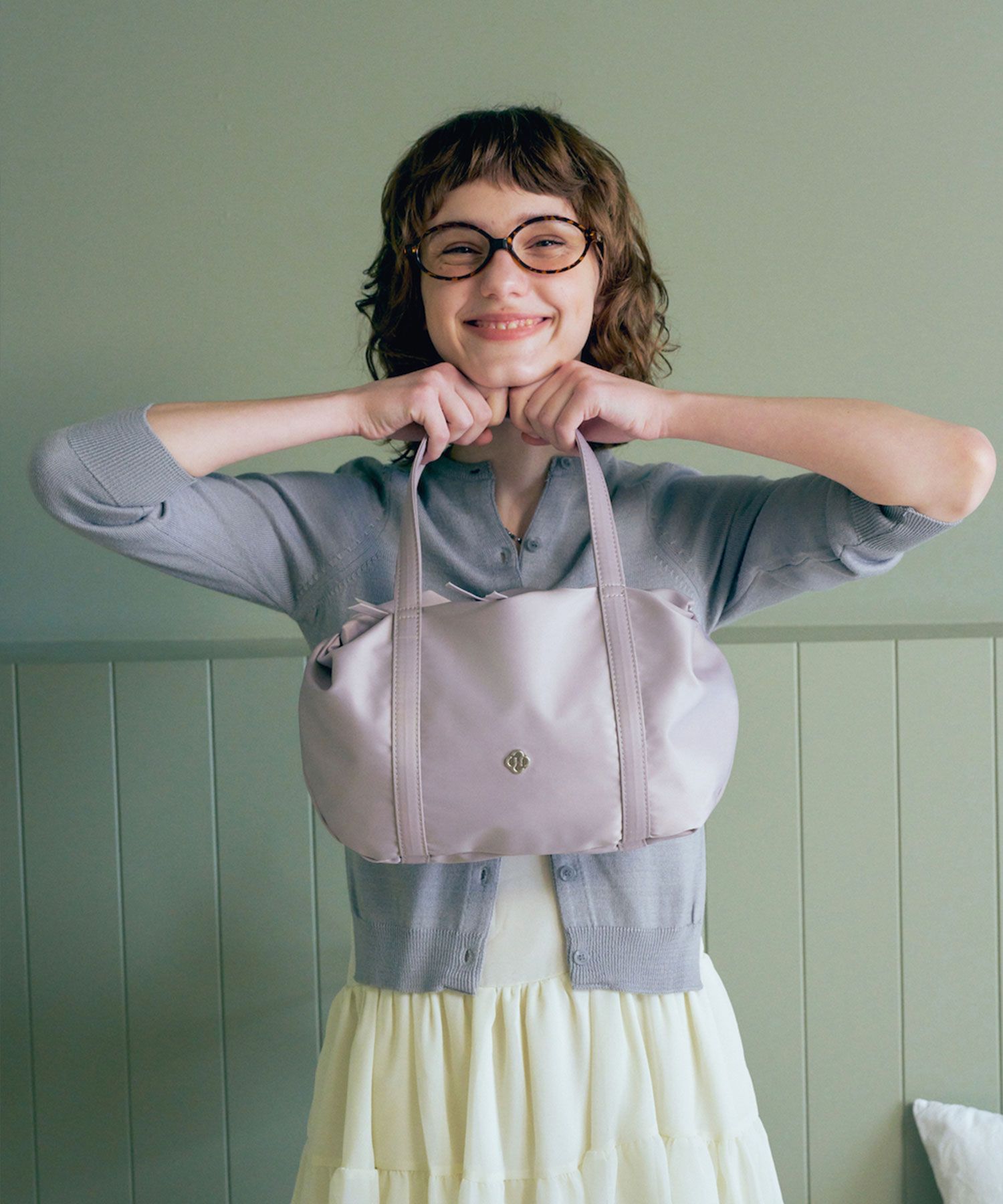 【HEEARI】Aurora Shirring Duffle Bag★フラワー HEEARI 히어리 | HEEARI GIRLS in October with Aurora Shirring