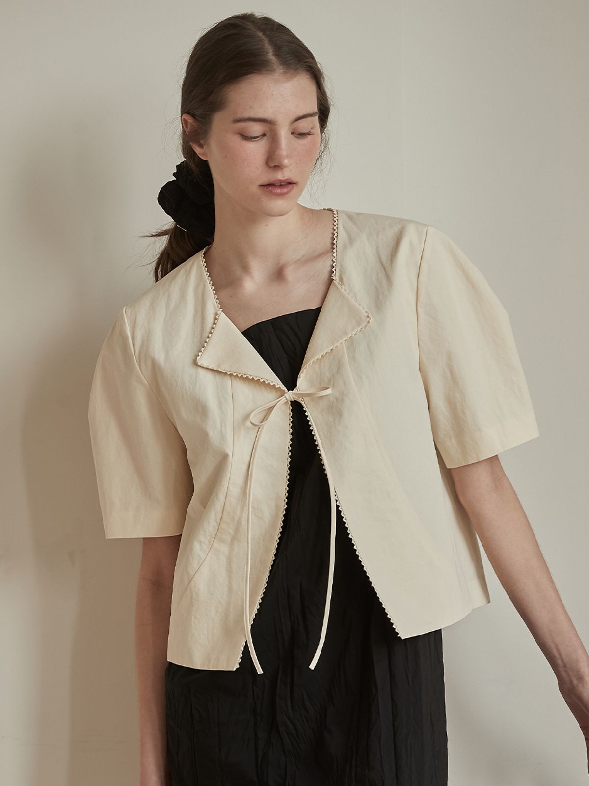 비뮤즈맨션(BEMUSE MANSION) Lace flat collar jacket - Butter