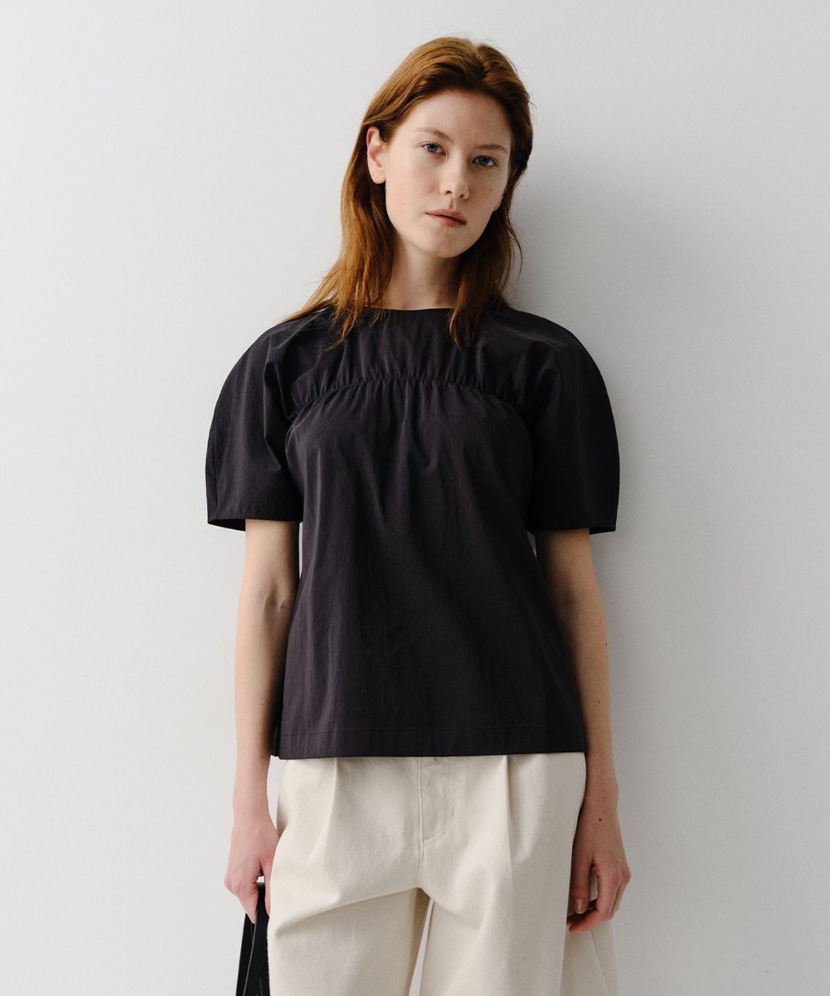 이아(EAAH) SHIRRING BLOUSE (BLACK)