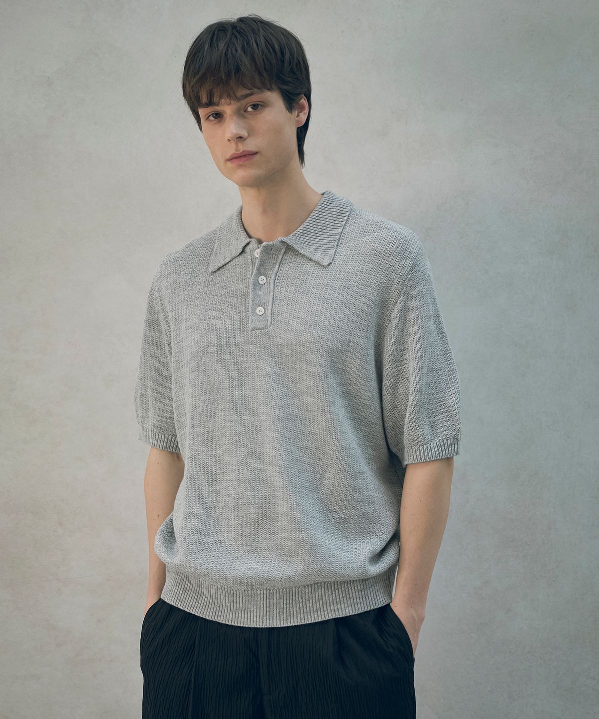 하프크라이즈 레이아웃(HALBKREIS LAYOUT) T20040 컴포터블 칼라 니트_Gray