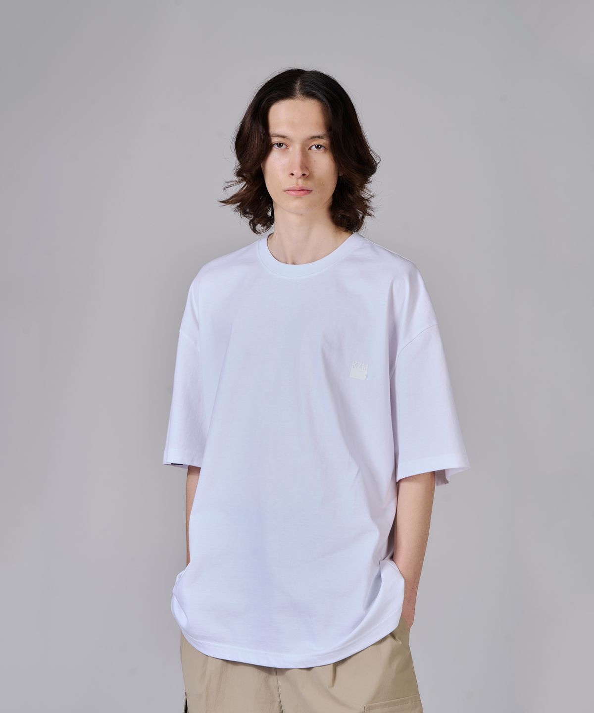 케이지엠(KZM) 롤러 그래픽 반팔 티셔츠 WHITE