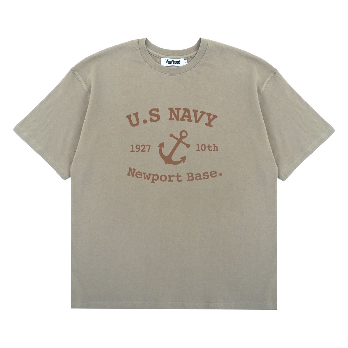 빈웨드(VINWUED) U.S Navy Newport Base 샌드베이지 세미오버핏 티셔츠