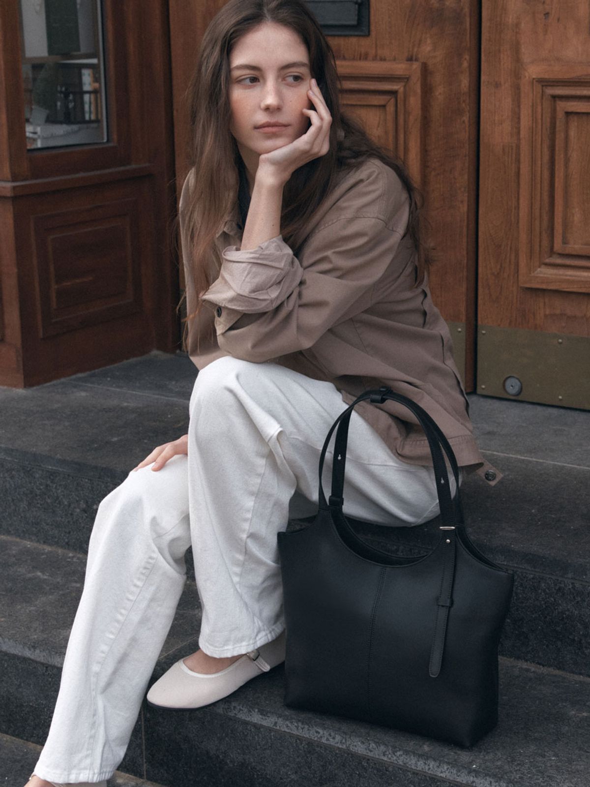 드메리엘(DEMERIEL) 90 Veneta Bag Medium Black
