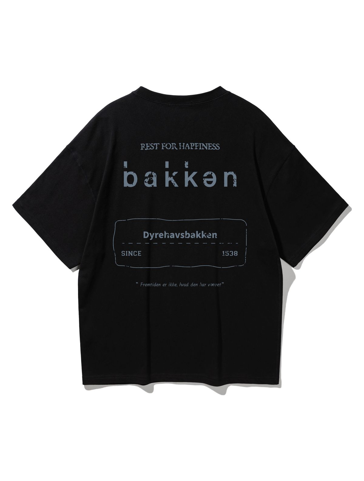 바켄(BAKKEN) Stamp Logo 반팔티셔츠 BK3983_블랙