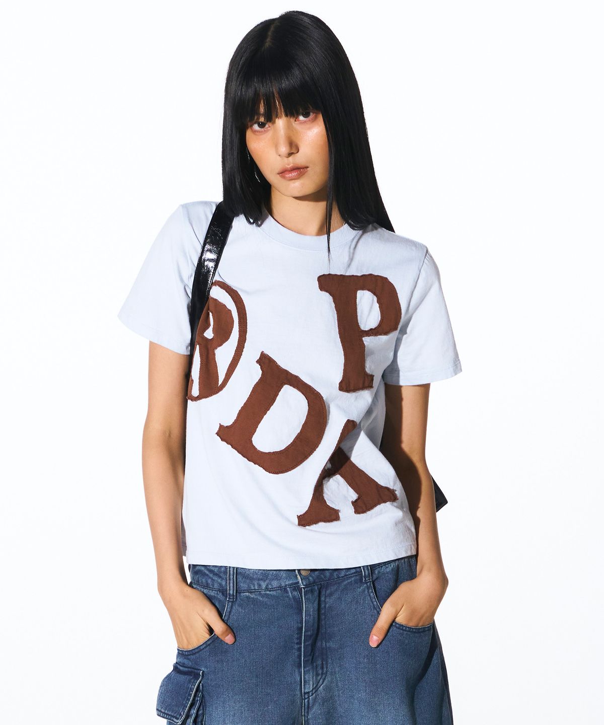 프렌다(PRENDA) PRDA BIG PATCH CREWNECK TEE SKY BLUE