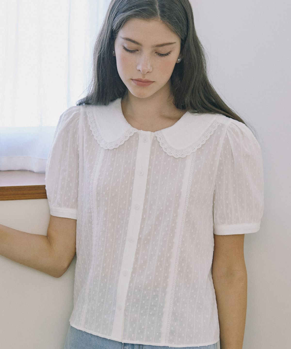 논로컬(NONLOCAL) Textured Ruffle Collar Blouse - Ivory