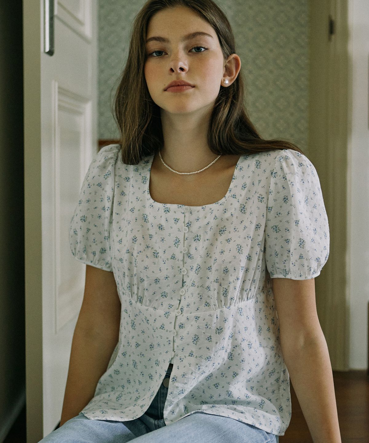 논로컬(NONLOCAL) Flower Print Shirring Blouse - Ivory