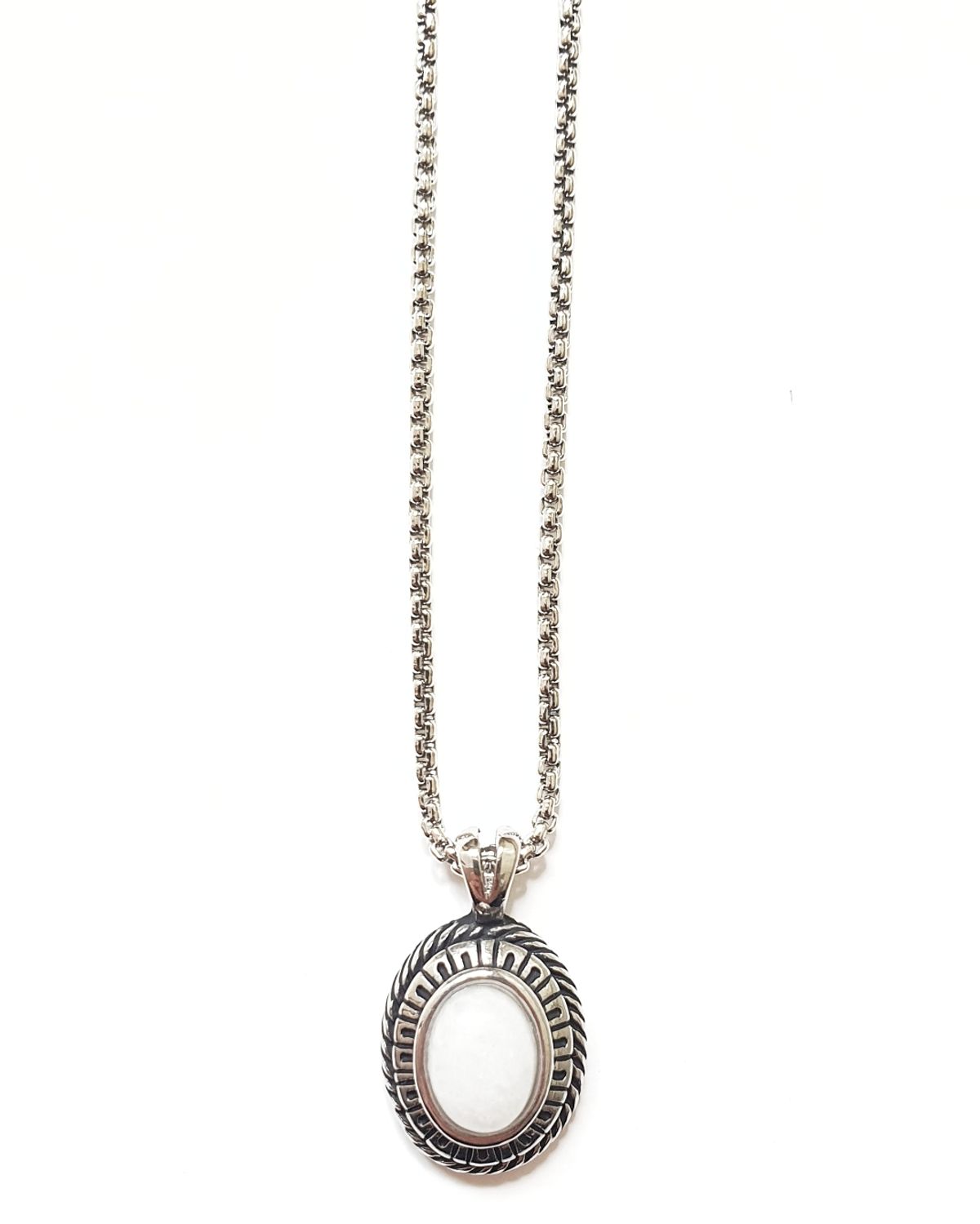 바이브(BYBE) STONE PENDANT NECKLACE(WHITE)